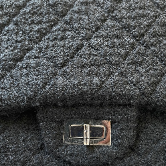 Chanel Vintage 2009 XL Maxi Jumbo Black Tweed 2.55 Reissue Bouclé Messenger Bag - Picture 5 of 17